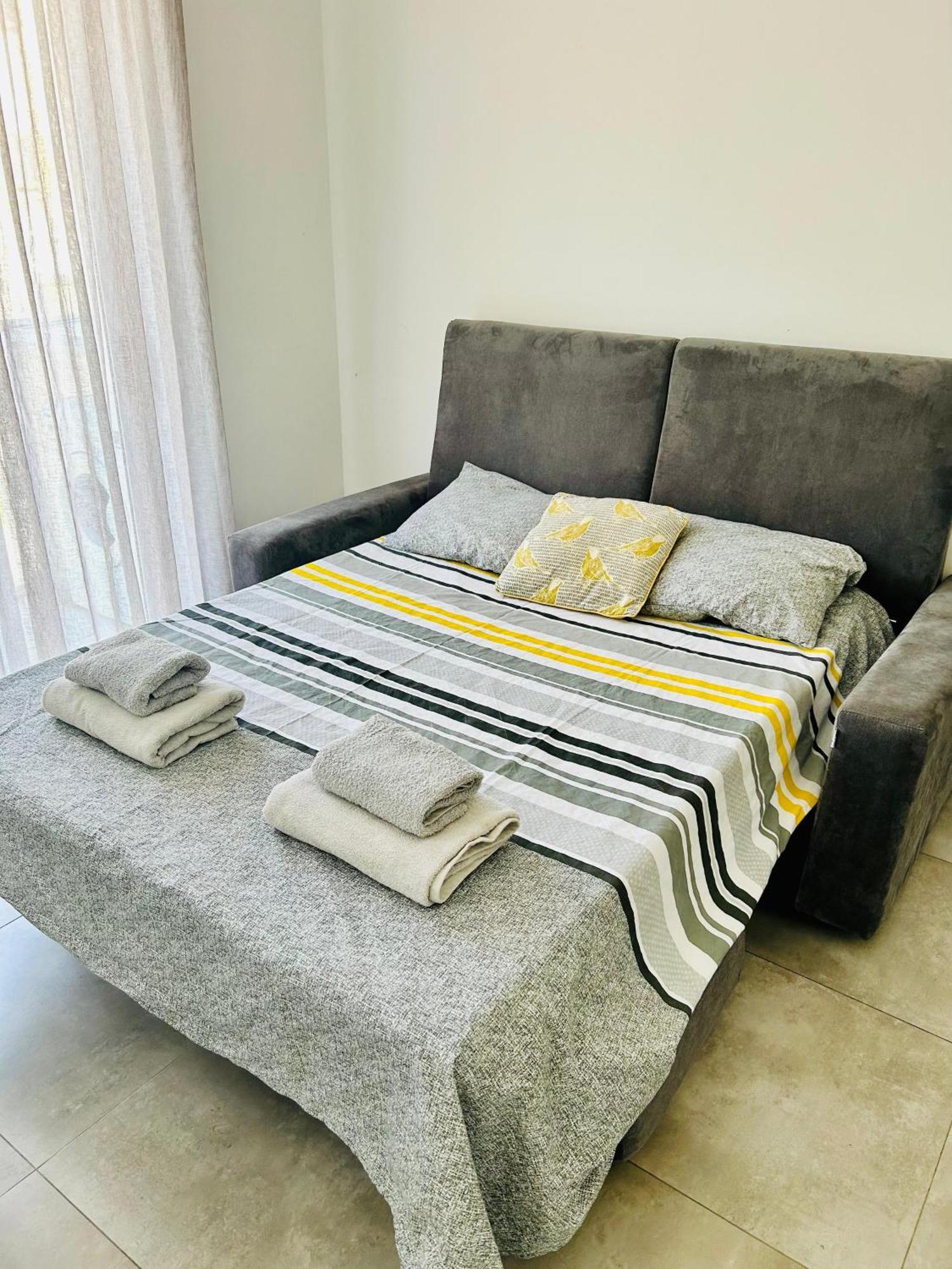 Cosy Seaside Apt, 200M From The Seafront Gzira Bagian luar foto